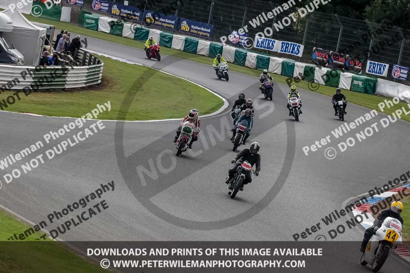 Vintage motorcycle club;eventdigitalimages;mallory park;mallory park trackday photographs;no limits trackdays;peter wileman photography;trackday digital images;trackday photos;vmcc festival 1000 bikes photographs